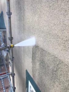 塗装前になぜ水洗いが必要か？　八王子市外壁塗装・屋根塗装専門店ぬりかえ専門館