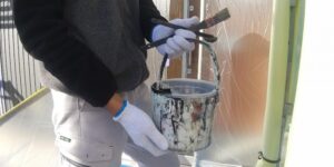 ペンキ2度塗りする理由は？外壁塗装で塗料を正しく塗る回数は2回？3回？