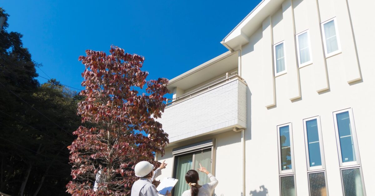 外壁のひび割れ原因と補修対処法について