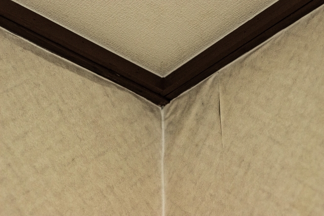 急な雨漏りの対応方法、応急処置。